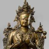 Bronze des Maitreya auf einem Sockel sitzend, in zwei Teilen gearbeitet - photo 3