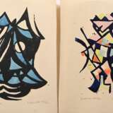 2 Olderock, Max (1895-1972) "Dschunke" und "Chinese" 1956/1955/66, colorierte Linolschnitte, u. sign./dat./betit., BM 26,2x19,8/26x19,4cm, leicht fleckig - Foto 1