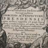 Seutter, Georg Matthäus (1678-1757) „Accuratissima Delineatio Geographica Dioecesis ac Praefecturae Dresdensis (Dresden und Umgebung)“, colorierter Kupferstich, seitlich mit Ortsregister und Zeichenerklärung, freigestel… - photo 3