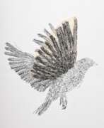 Каталог товаров. Smith, Kiki (*1954) &quot;Bird&quot; 1998, Lithographie/Collage, u.r. sign./dat., BM 50x42cm, leichte Knickspur
