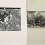 2 Werkmeister, Wolfgang (*1941) "Atlantis" 1972, 9/35, II. Fassung und "Stilleben mit Insekten" 1973, Radierungen, e.a., je u. sign./dat./bez./betit., WVZ 96a/125, PM 24,7x29,3/32,7x32,7cm, BM 64x51/6… - photo 1