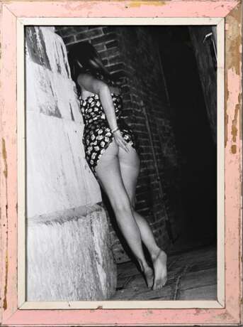Rockfish, Axel James (*1970) "Carolin 1" 2017, Fotographie, AP, verso sign./bez./dat. und Rechnungskopie, 84,5x59,5cm (m.R. 97,5x72,5cm) - фото 2