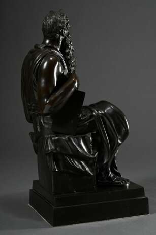 Große Grand Tour Souvenir Bronze Figur „Mose“ nach Michelangelo, auf eckigem Postament (21x26cm), Guss "G. Nisini - Roma", um 1880, H. 54cm - photo 4
