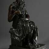 Große Grand Tour Souvenir Bronze Figur „Mose“ nach Michelangelo, auf eckigem Postament (21x26cm), Guss "G. Nisini - Roma", um 1880, H. 54cm - photo 5