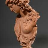 Terracotta Büste „Allegorie der Flora“ auf eckigem Postament, um 1890, H. 60cm, Witterungsspuren - photo 6