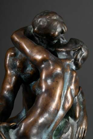 Rodin, Auguste (1840-1917) "Der Kuss", Bronze patiniert, 42/499, Nachguss Royal Art Galerie, H. 26,6cm (m. Sockel) - photo 2