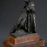 Augustincic, Antun (1900-1979) "Pieta" Studie nach Bozzetto, Bronze patiniert, a.d. Plinthe sign., auf Holzsockel, H. 26cm (m. Sockel) - photo 2