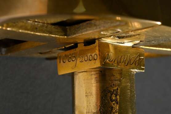 Berrocal, Miguel (1933-2006) "Richelieu - Opus 115", Messing, 1085/2000, sign./num., H. 19,5cm, min. Altersspuren - photo 5