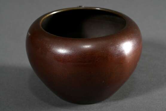 Japanischer Bronze Pinselwascher mit plastischem Frosch, Meiji Periode, H. 7cm, Ø 8cm, Standring berieben - photo 2