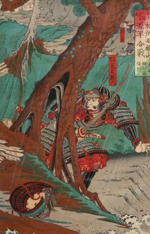 3 Yoshifuji (1828-1887) "Sagashû Ishibashiyama Gassen genpei" (Schlacht bei Ishiyama in Sagashû (=Kanagawa)), Farbholzschnitte, Triptychon, sign. Nishimura Yoshifuji ga, je 34,8x22,2cm (m.R. 52x78cm) - photo 4