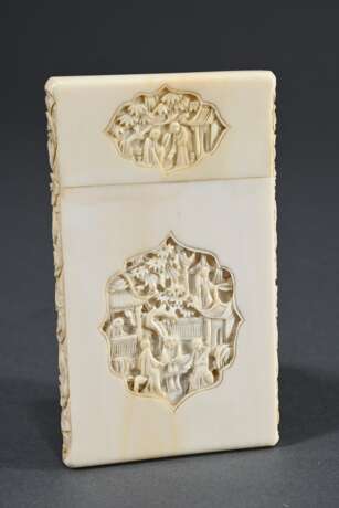 2 Diverse fein geschnitzte chinesische Elfenbein Visitenkartenetuis mit Kartuschen und Reliefs "Figuren in Landschaft", Guangdong um 1880, 9,5x5,5/9,7x5,7cm, Genehmigung nach VO (EG) 338/97 liegt vor (kein Expo… - Foto 6