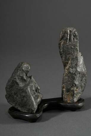 2 Kleine Gelehrtensteine auf passendem Sockel, H. 14cm - photo 1
