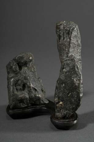 2 Kleine Gelehrtensteine auf passendem Sockel, H. 14cm - photo 3