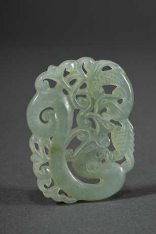 Chinesische hellgrün durchscheinende Jade Schnitzerei "Regendrache und Phönix", 5x3,9cm - Foto 2