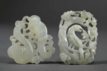 2 Diverse chinesische Jade Schnitzereien &quot;Vogel im Baum&quot; (5,8x4,1cm) und &quot;Zwei Welse&quot; (5x5,2cm) mit feiner Durchbruch Arbeit