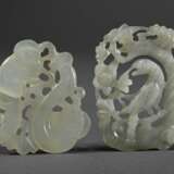 2 Diverse chinesische Jade Schnitzereien "Vogel im Baum" (5,8x4,1cm) und "Zwei Welse" (5x5,2cm) mit feiner Durchbruch Arbeit - Foto 2