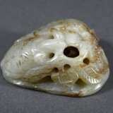 Durchbrochener chinesischer Jade Toggle "Zwei fressende Schildkröten auf Seerosenblatt", 4,4x4,4cm - Foto 4
