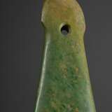Maori Mere Pounamu oder Pata Standeszeichen in typischer Spatelform mit durchbohrtem Griff, Nephrit oder Jade sog. "Grüner Schatz", Neuseeland Anfang 20.Jh., 27x7,7cm, Provenienz: Sammlung Birger Mörner Morland… - Foto 5