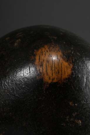 Dan "Zakpäi" Feuerläufer oder -melder Maske mit großen runden Augen, Holz dunkel glänzend gebeizt, schön beriebene Patina, Elfenbeinküste, L. 21,5cm, Ausbrüche am Rand, Provenienz: Sammlung Christian Ries (1899… - photo 2