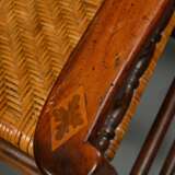 Vierländer Armlehnsessel „Eggert Eggers Anno 1841“ mit schön beschnitztem Gestell und gedrechselten Streben, Eiche, Esche, Mahagoni und Ahorn, 50,5/105x64x48cm - photo 5