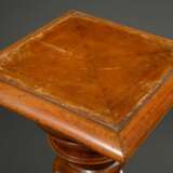 Gedrehte Holz Säule mit eckigem Sockel und Fuß, um 1900, 125x34x34cm, einige Kratzer - фото 3