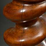 Gedrehte Holz Säule mit eckigem Sockel und Fuß, um 1900, 125x34x34cm, einige Kratzer - фото 4