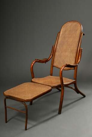 Thonet Klappsessel mit Armlehnen und angesetzter Fußstütze, um 1900, Bugholz mit Wiener Geflecht, 36/114,5x126x58,5cm, leichte Gebrauchsspuren - photo 2
