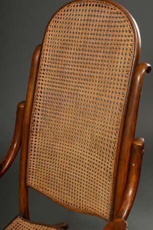 Thonet Klappsessel mit Armlehnen und angesetzter Fußstütze, um 1900, Bugholz mit Wiener Geflecht, 36/114,5x126x58,5cm, leichte Gebrauchsspuren - photo 4