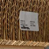 "Wiggle Chair" aus Wellpappe mit Pressholz Wangen, Entw.: Frank O. Gehry 1972, Ausf.: Vitra 1998, verso Original Kleber, H. 49/86cm - photo 6
