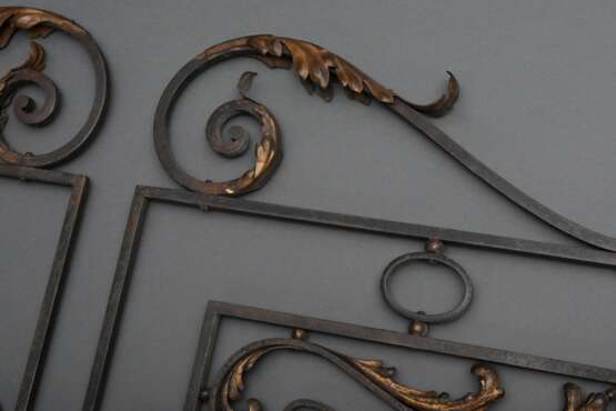 3 Teile Schmiedeeisen Gitter, Frankreich um 1900, 40x77/64x101cm, 1x seitlich gebrochen - photo 1
