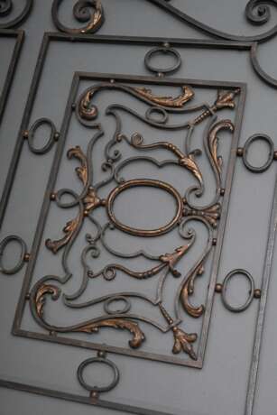 3 Teile Schmiedeeisen Gitter, Frankreich um 1900, 40x77/64x101cm, 1x seitlich gebrochen - photo 4