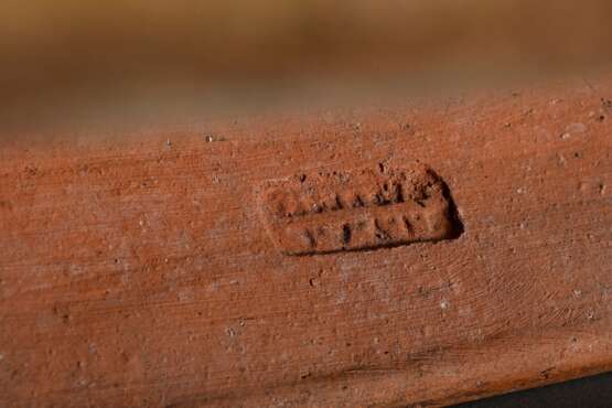 2 Diverse Terracotta Gartenplastiken: Fritz Kochendörfer (1871-1924) Büste "Dame nach Renaissance Vorbild", verso gestempelt (H. 45cm) und "Stehender weiblicher Akt" in Botero Art, verso gestempelt &… - photo 6