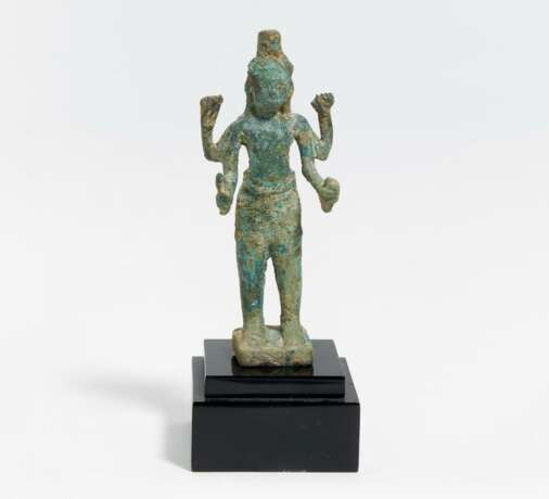 Kleine Figur des vierarmigen Vishnu - photo 1