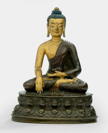 Partiell kalt vergoldete Bronze des Buddha Shakyamuni auf einem Lotos - Foto 1