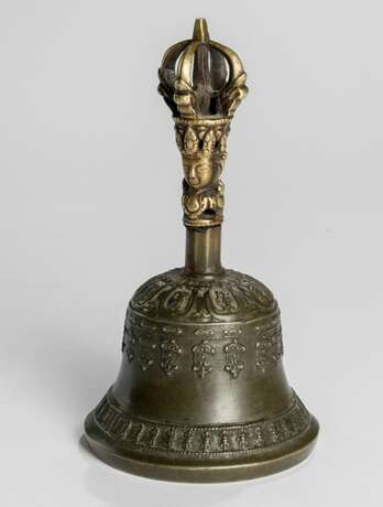 Glocke aus Bronze 'Ghanta' mit Sanskrit-Aufschrift - photo 1