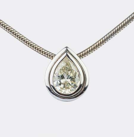 Tropfen Diamant Anhänger an Kette. - Foto 1