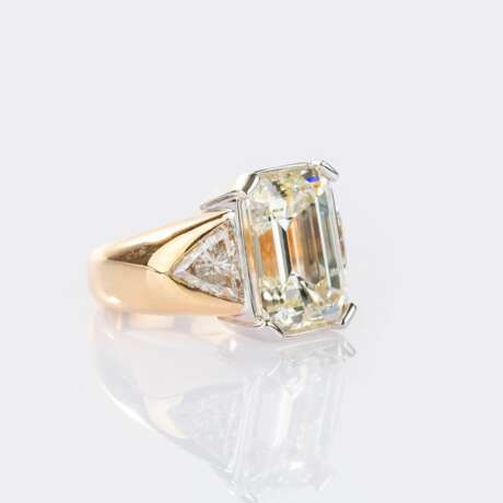 Juwelier Wilm. Spektakulärer Emerald Cut Diamant Ring. - photo 2