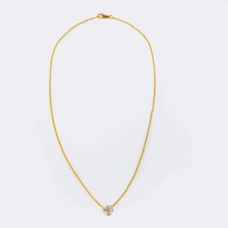Hochkarätiger Diamant-Anhänger an Kette. - photo 2