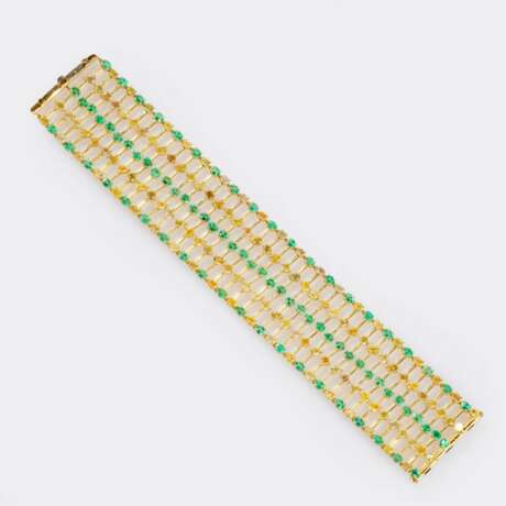 Elegantes Smaragd-Armband mit mehfarbigem Fancy Diamant-Besatz. - photo 2