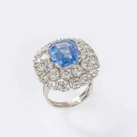Brillant Cocktail Ring mit natürlichem Ceylon Saphir. - photo 3
