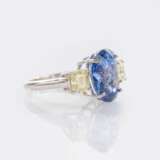 Sehr seltener, natürlicher Kashmir-Saphir Ring mit Diamanten. - photo 2