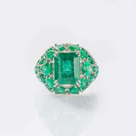 Farbintensiver Smaragd Ring. - photo 1