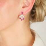 Paart Ohrringe mit Rubin-Herzen und Diamanten. - photo 2
