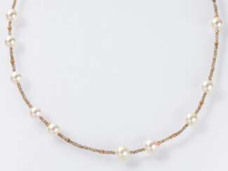 Schmuckmanufaktur Gellner. Diamant-Kette mit Perl-Besatz.