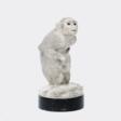 Wilhelm Krieger (Norderney 1877 - Herrsching 1945). Seltene Marmorskulptur 'Rhesusaffe'. - Auction prices