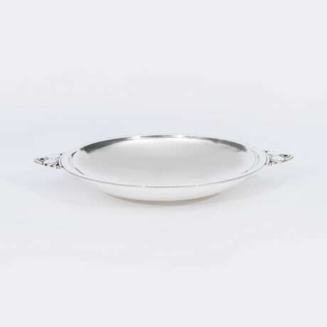 Georg Jensen (Kopenhagen 1866 - Hellerup/Kopenhagen 1935). Seltene Gebäckschale 'Kaktus' von Gundorph Albertus. - Foto 1