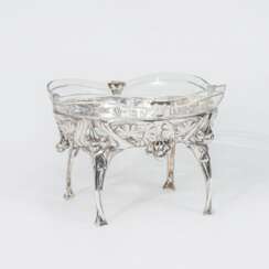 Jugendstil-Jardinière mit Ginkgo-Dekor.