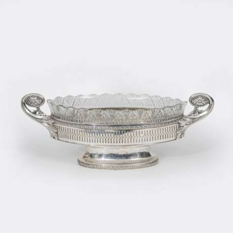 Bernhard Hertz (Kopenhagen 1834 - 1909). Elegante spitzovale Jardinière. - photo 1