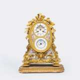 Howell & Co. Paris. Seltene Vier Jahreszeiten Pendule 'Ewiger Kalender' mit Mondphase und Brocot Hemmung. - photo 1