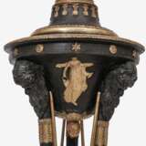 Joseph Ulrich Danhauser (Wien 1780 - Wien 1829), Werkstatt. Paar großer eleganter Kandelaber mit vierarmigen Girandolen. - photo 2